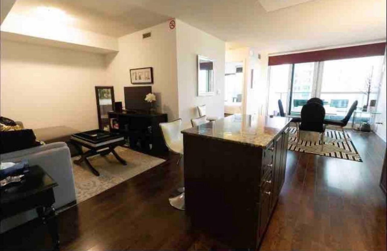 Downtown Toronto+Free Parking+Cn Tower View Apartment Ngoại thất bức ảnh