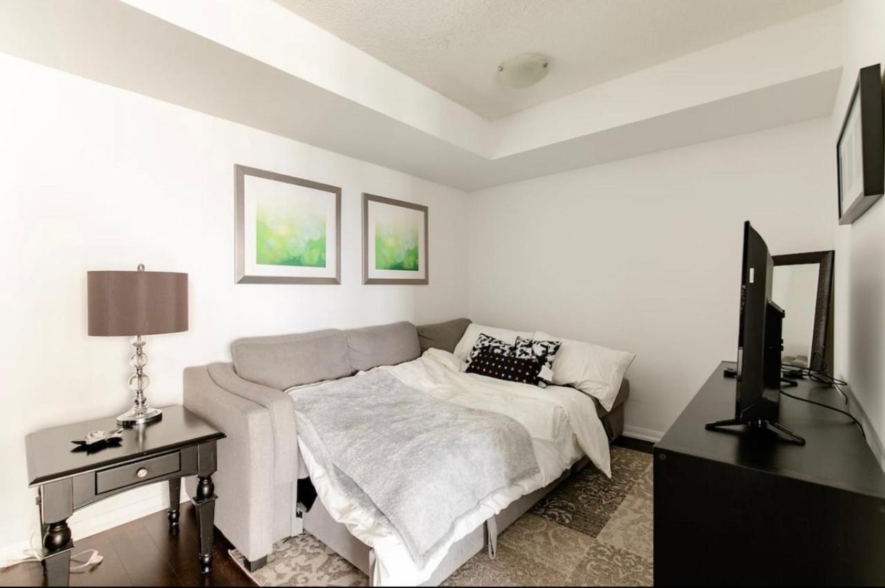 Downtown Toronto+Free Parking+Cn Tower View Apartment Ngoại thất bức ảnh